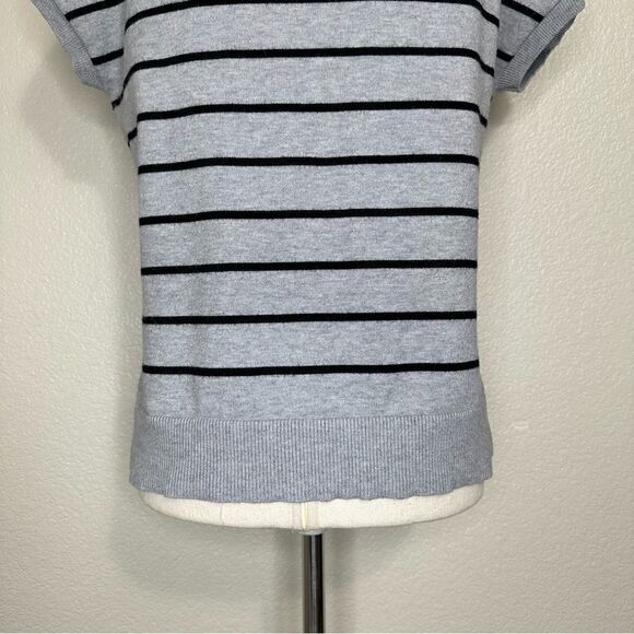 Summer & Sage “Bonjour” Gray Black Striped Ribbed Knit  Sweater Vest, Sz Medium - Picture 8 of 12